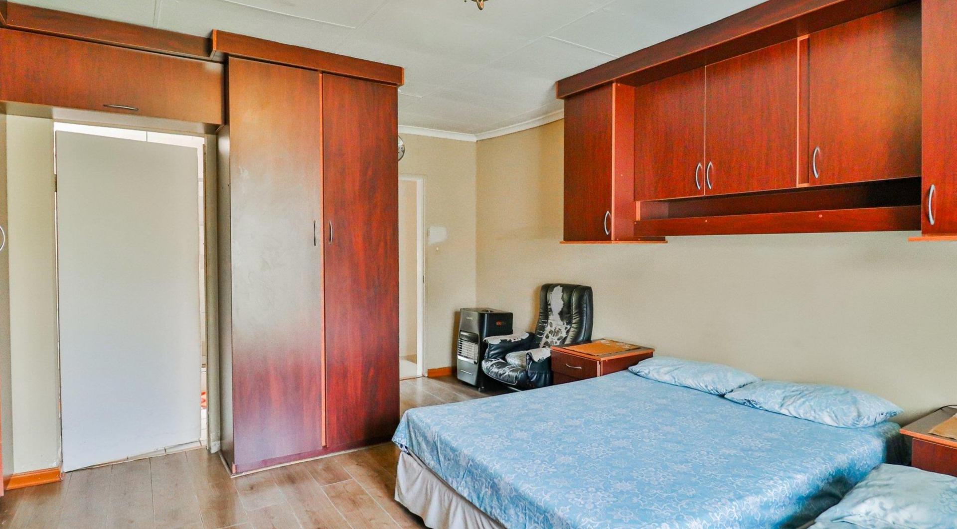  of property in Heuweloord