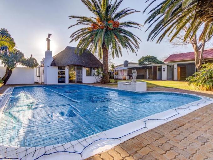 3 Bedroom House for Sale For Sale in Hurlyvale - MR696504