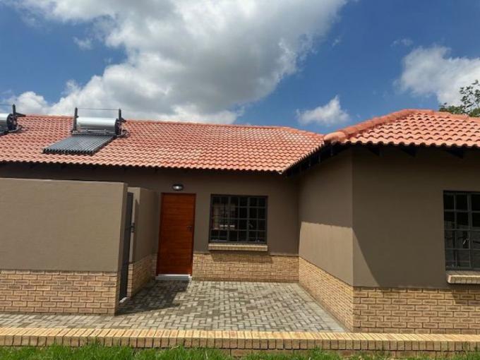 3 Bedroom Simplex to Rent in Waterkloof (Rustenburg) - Property to rent - MR696522
