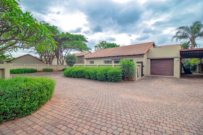 3 Bedroom Sectional Title for Sale For Sale in Annlin - MR696533