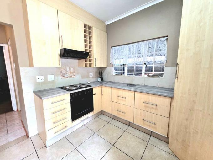5 Bedroom House for Sale For Sale in Henley-on-Klip - MR696570