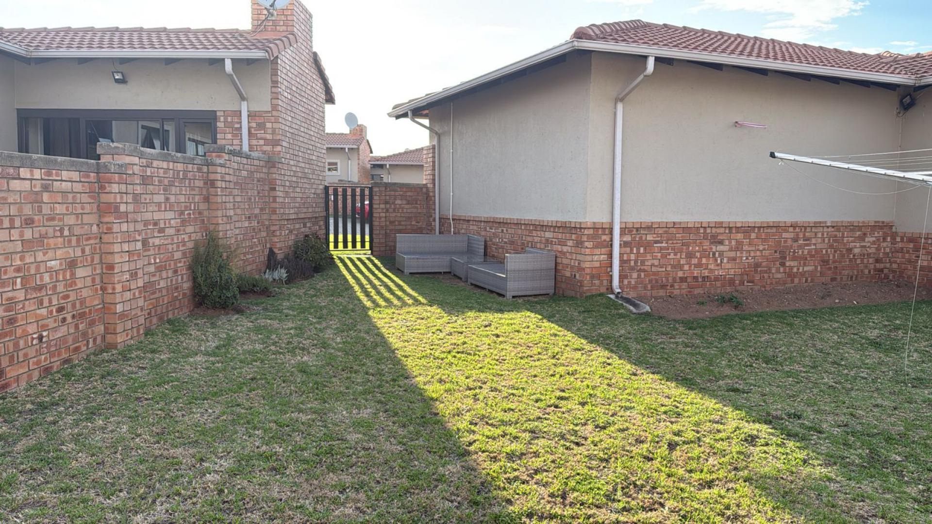 Backyard of property in Noordwyk