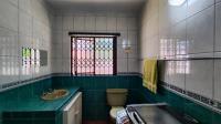 Bathroom 2 - 8 square meters of property in Buccleuch