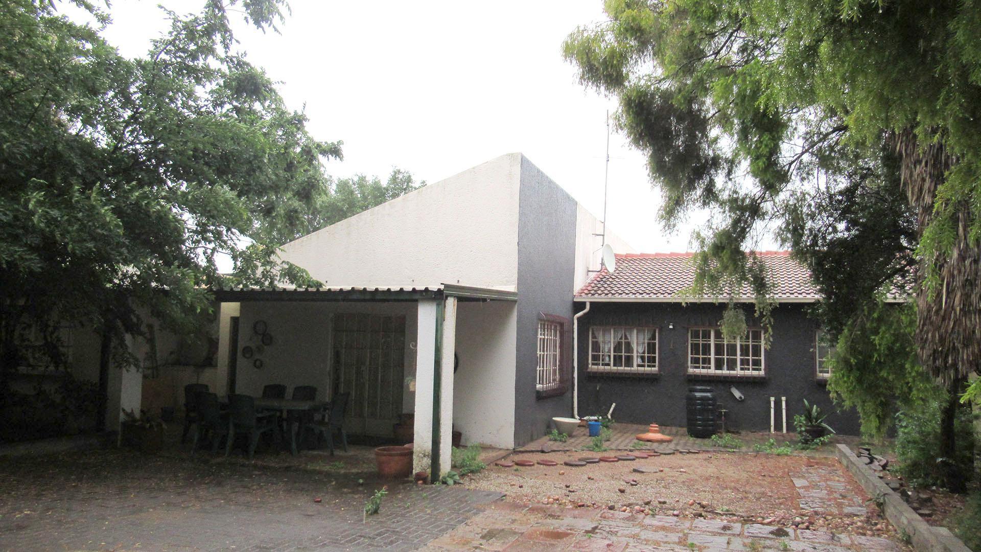 Backyard of property in Greymont