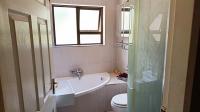 Bathroom 1 of property in Glen Erasmia Boulevard