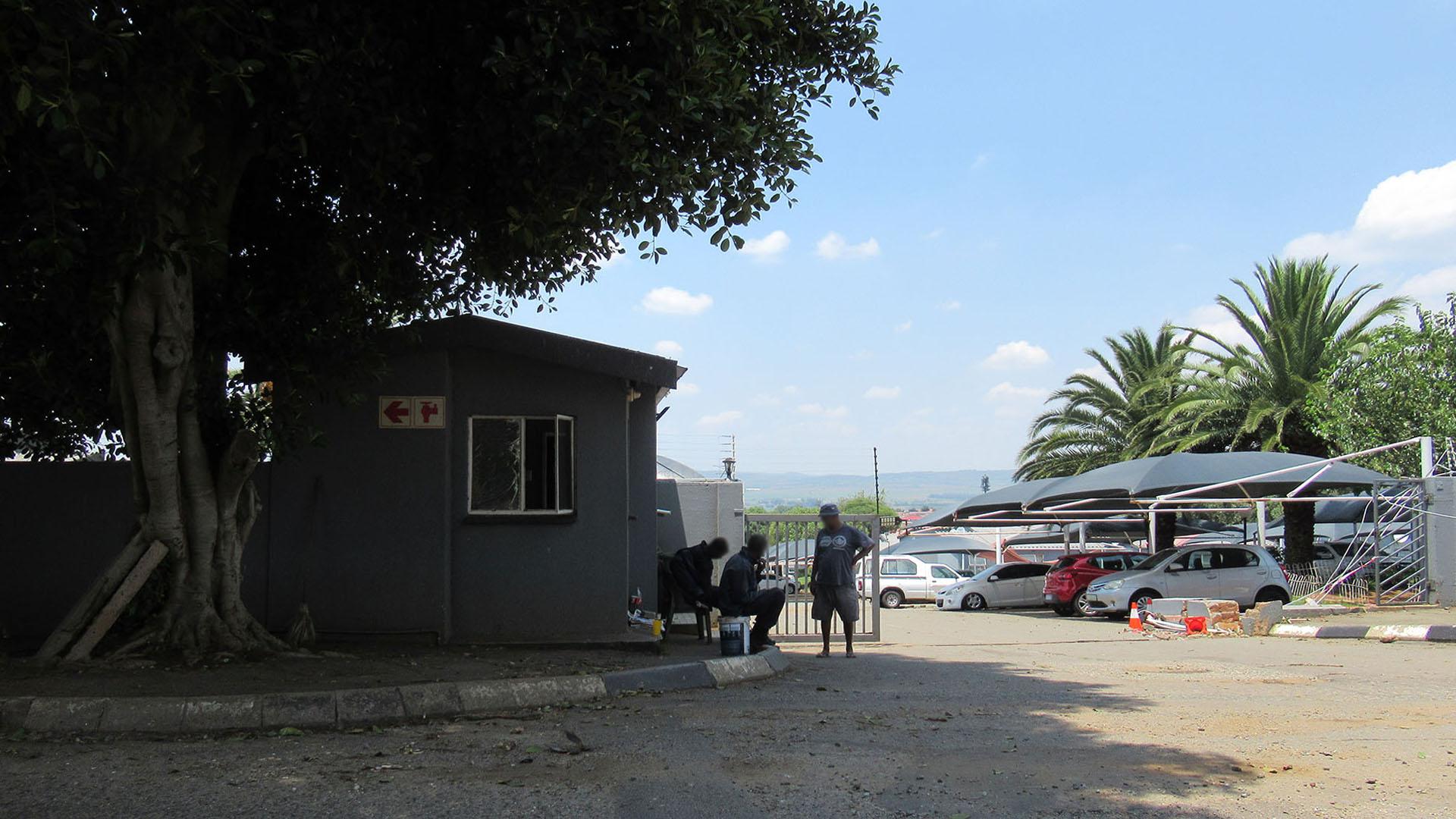 Front View of property in Naturena