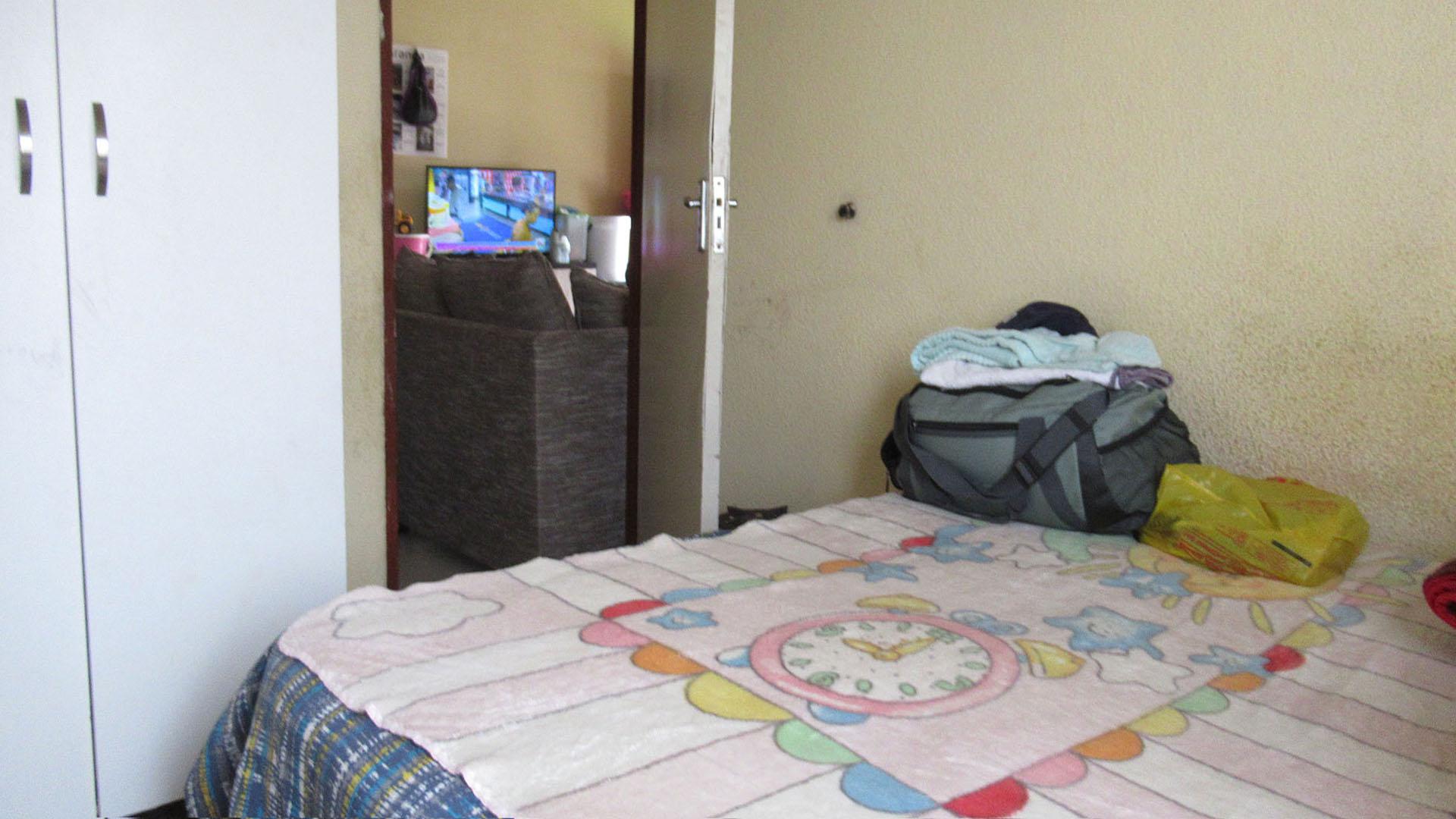 Bed Room 3 - 31 square meters of property in Naturena