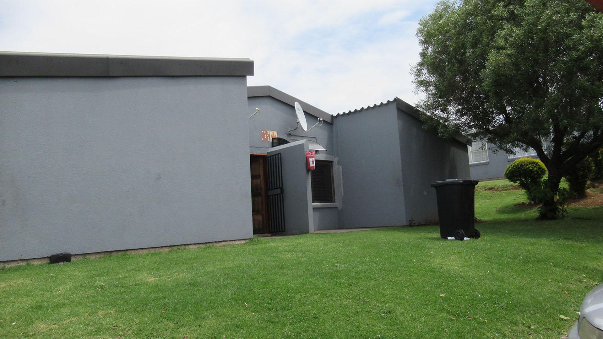 Garden of property in Naturena