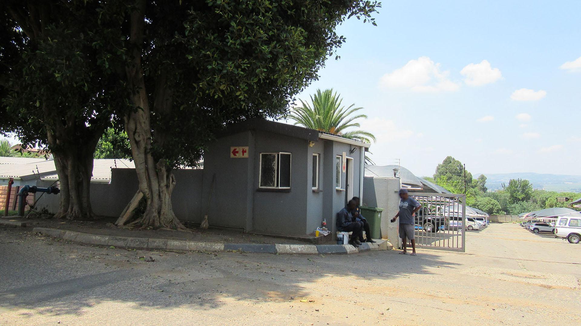 Front View of property in Naturena