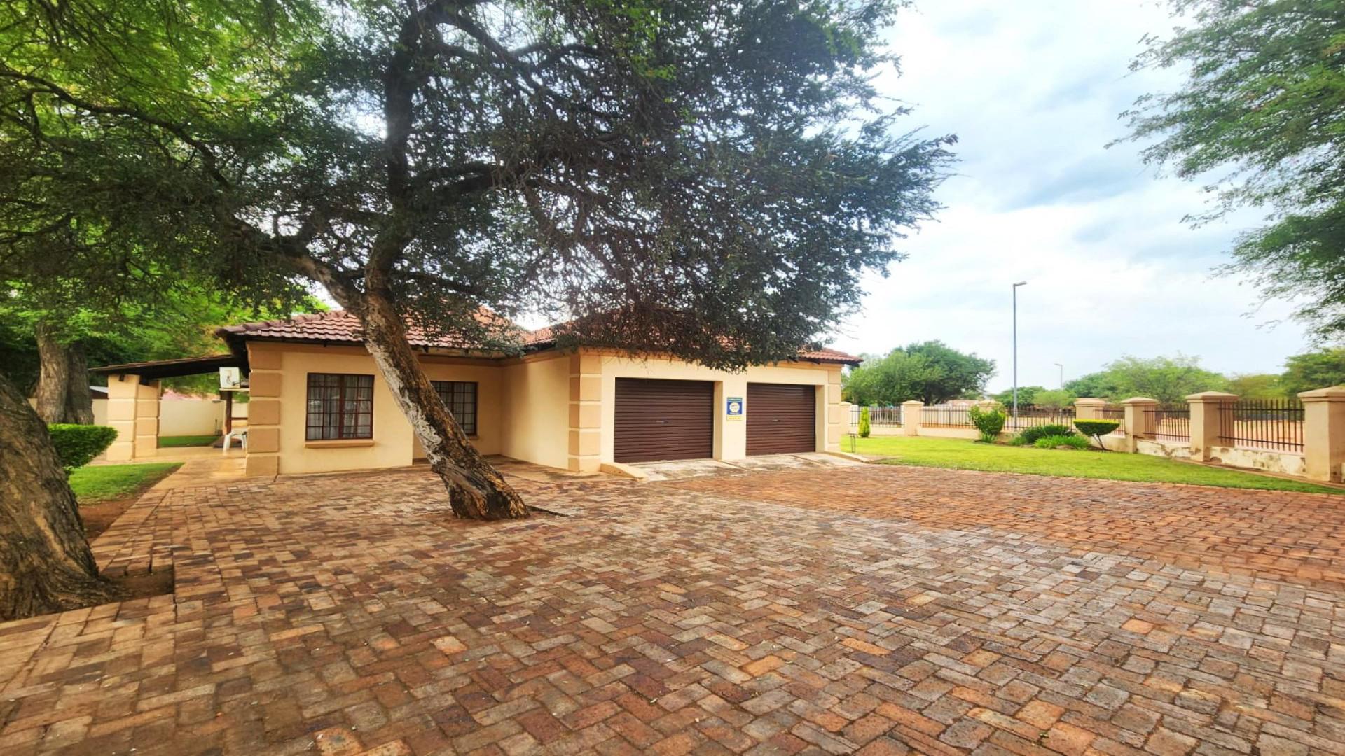 Front View of property in Lephalale (Ellisras)