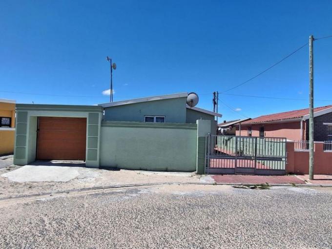 4 Bedroom House for Sale For Sale in Mandelapark - MR696639