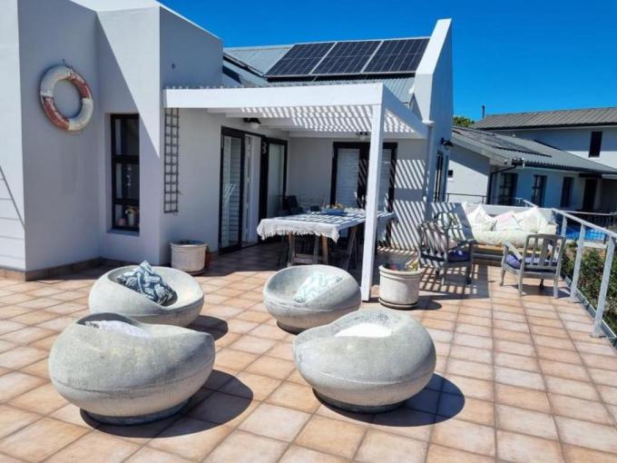 4 Bedroom House for Sale For Sale in Hermanus - MR696649