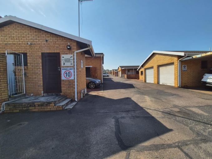 2 Bedroom Simplex to Rent in Montclair (Dbn) - Property to rent - MR696671