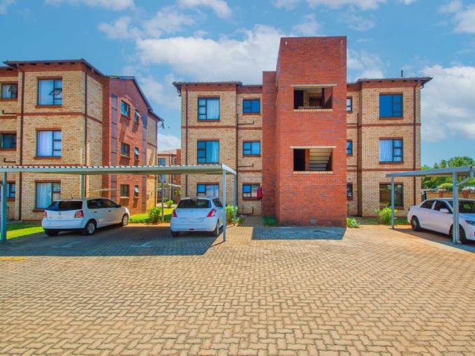 2 Bedroom Apartment for Sale For Sale in Randpark Ridge - MR696685