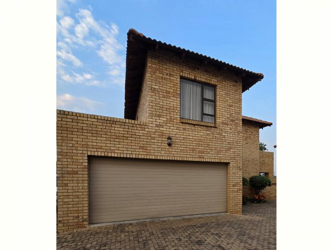 3 Bedroom Duplex for Sale For Sale in South Crest - MR696749
