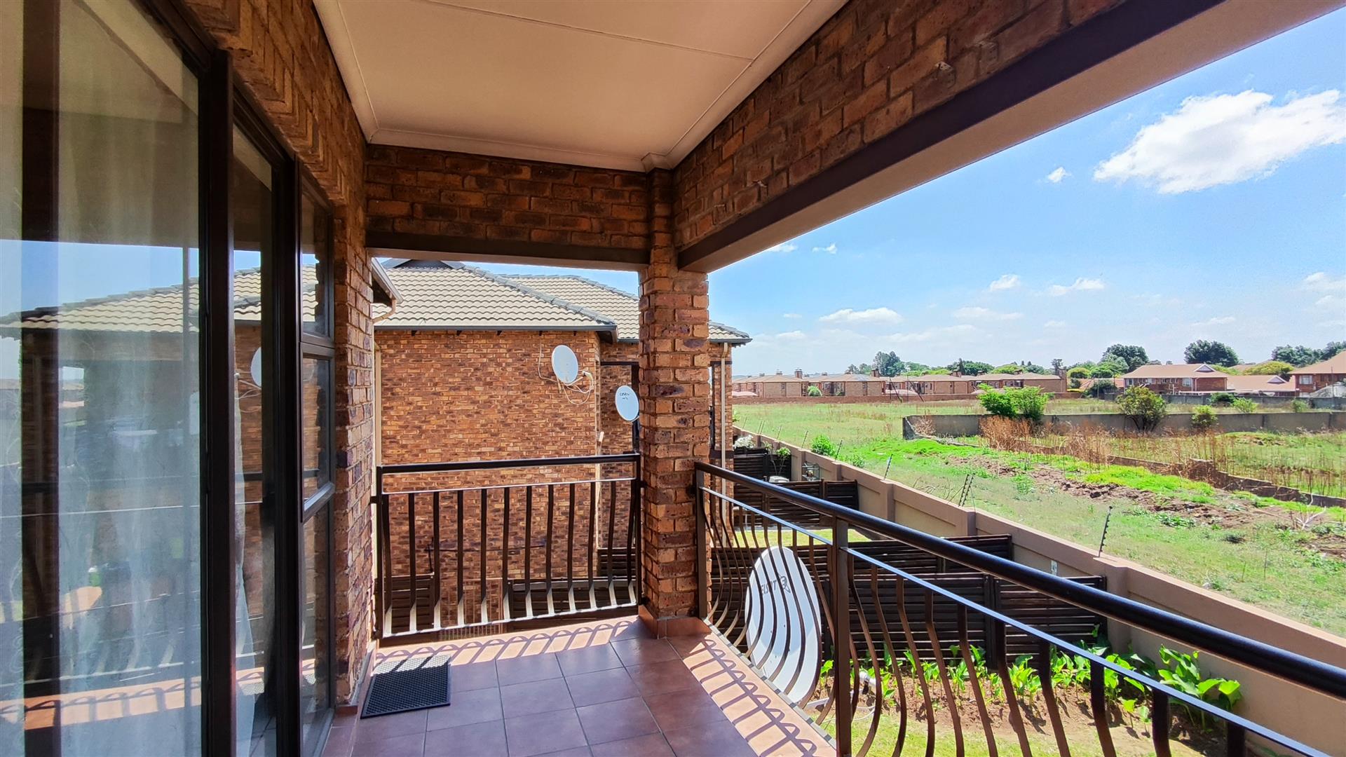 Balcony - 8 square meters of property in Rand Collieries Sh