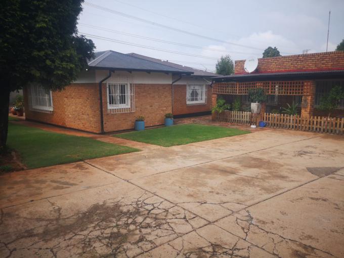 6 Bedroom House for Sale For Sale in Primrose - MR696774