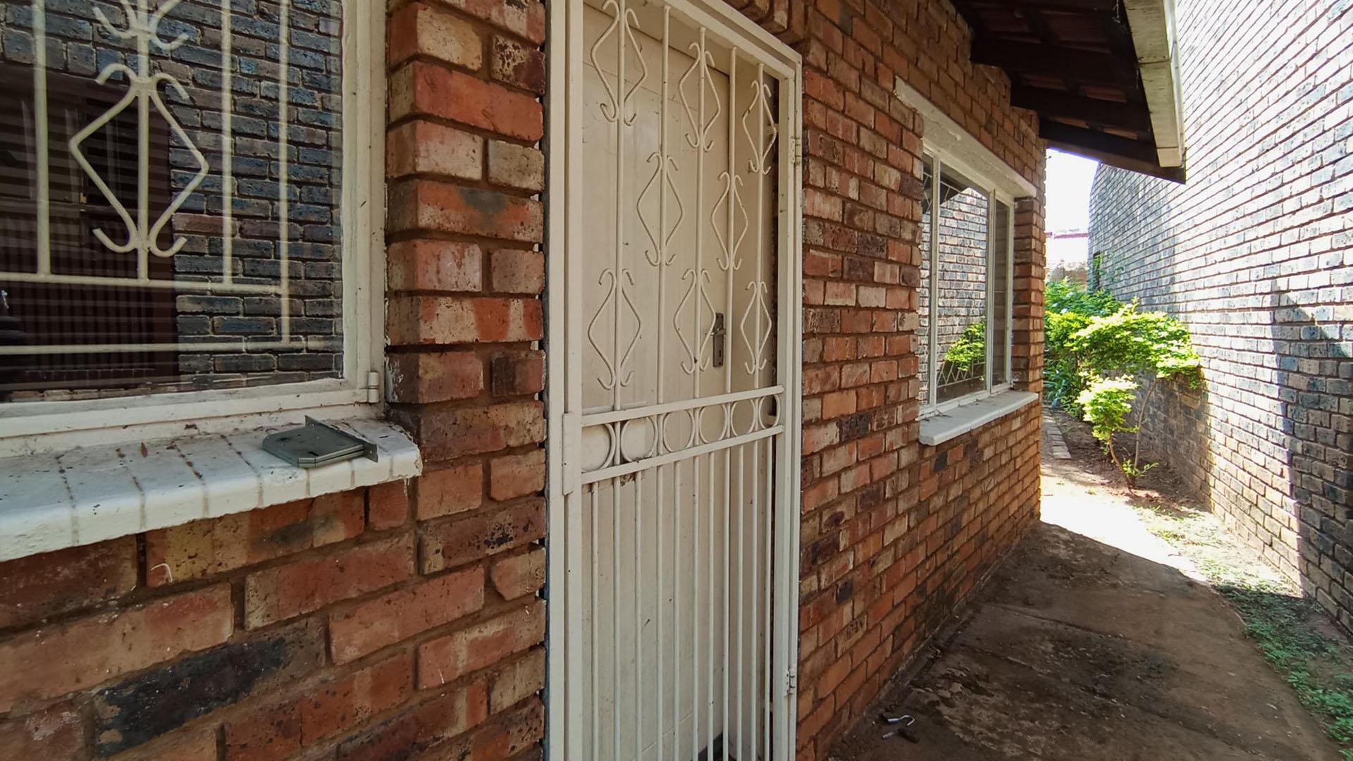 Backyard of property in Mabopane