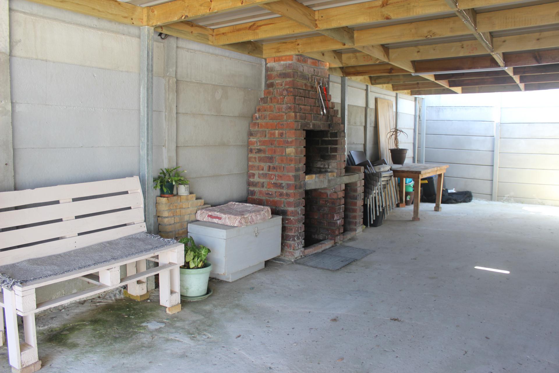  of property in Admirals Park