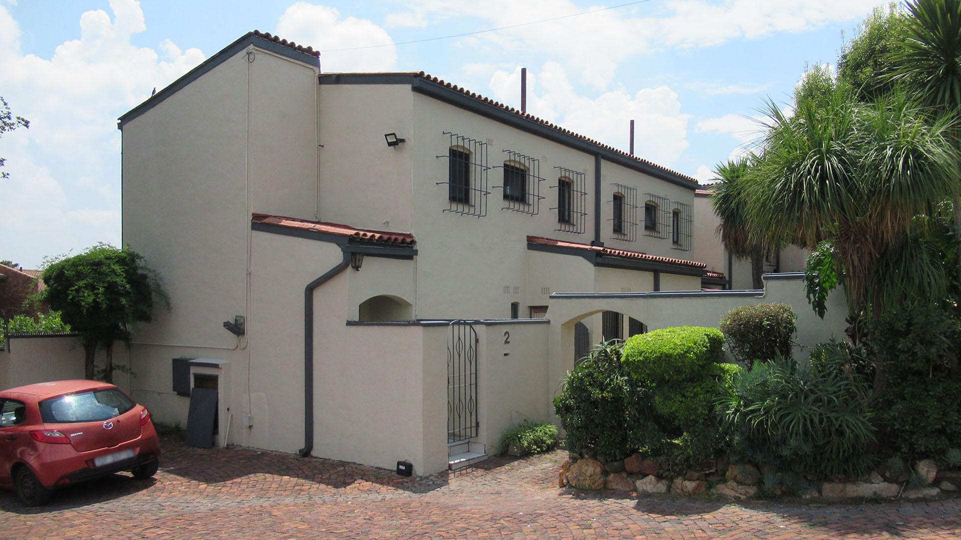 Front View of property in Corlett Gardens