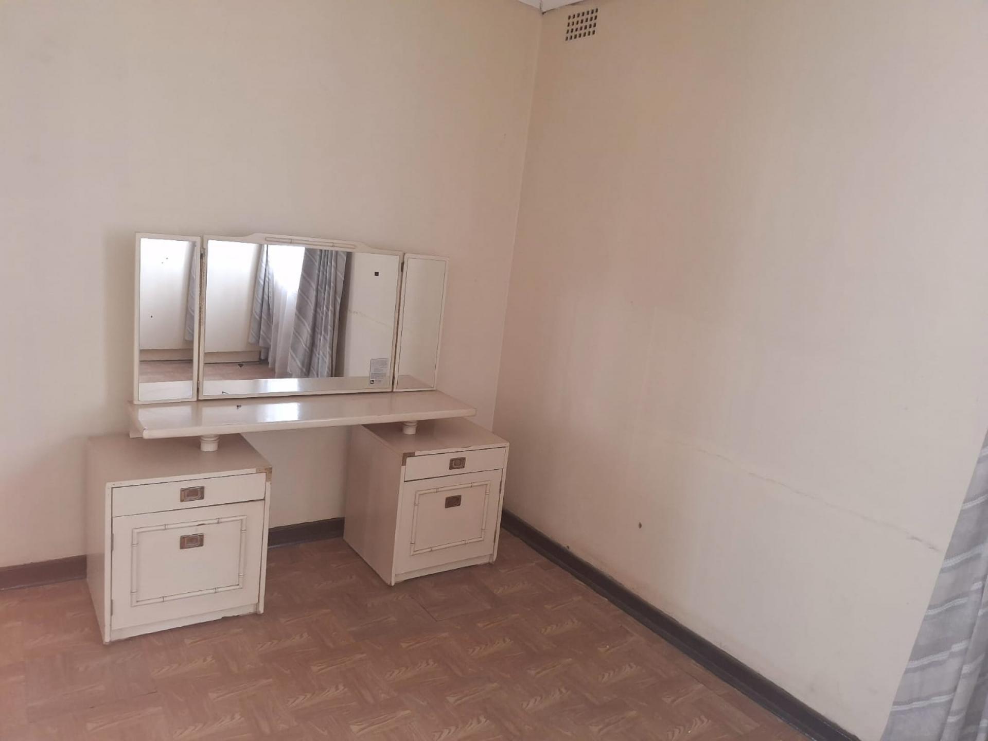  of property in Eldorado Park AH