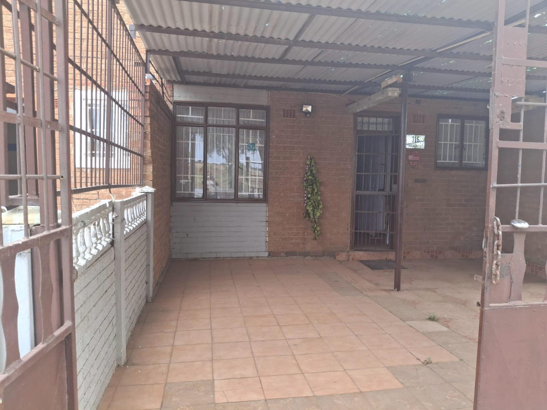  of property in Eldorado Park AH