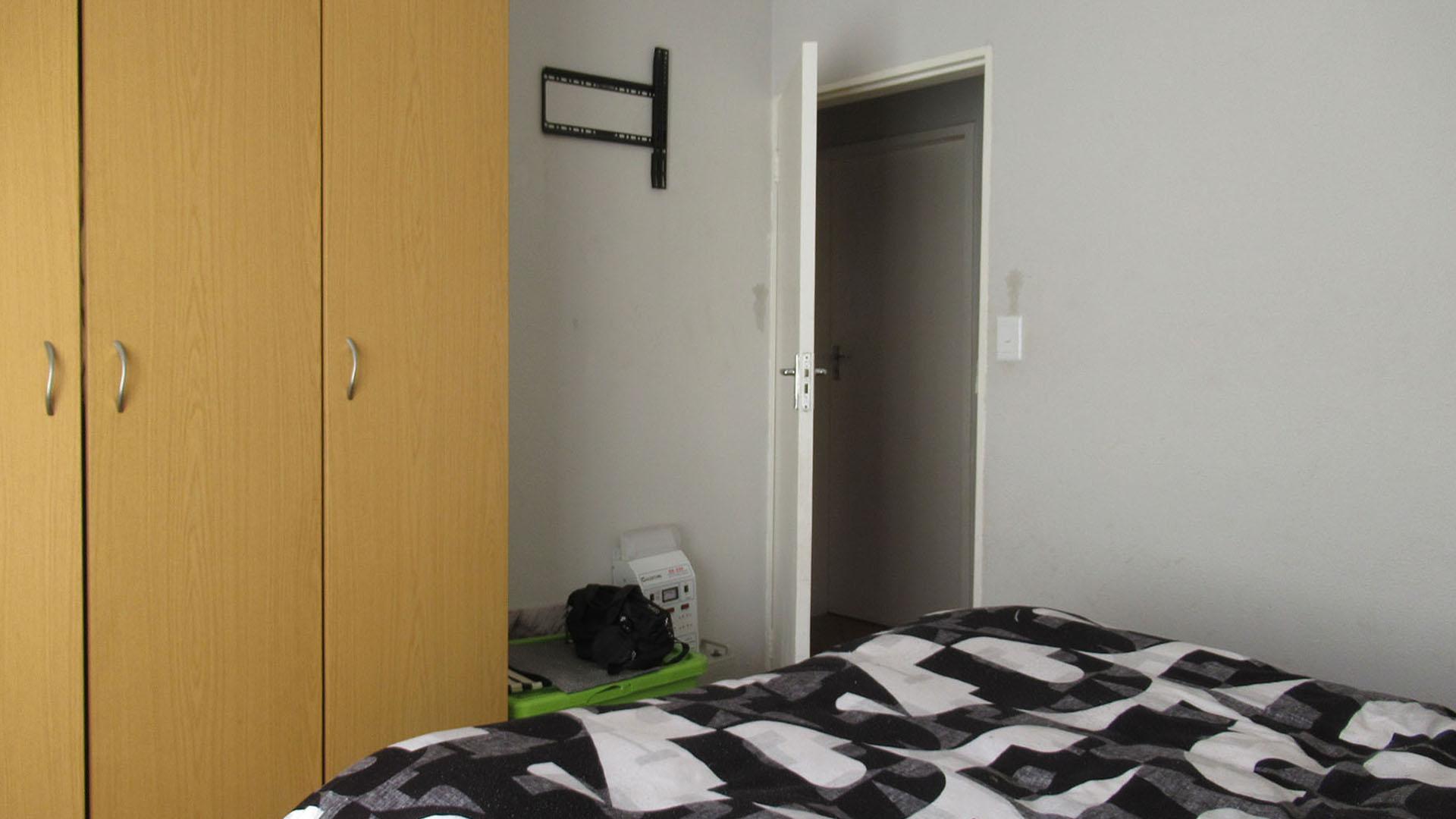 Bed Room 2 - 14 square meters of property in Groblerpark