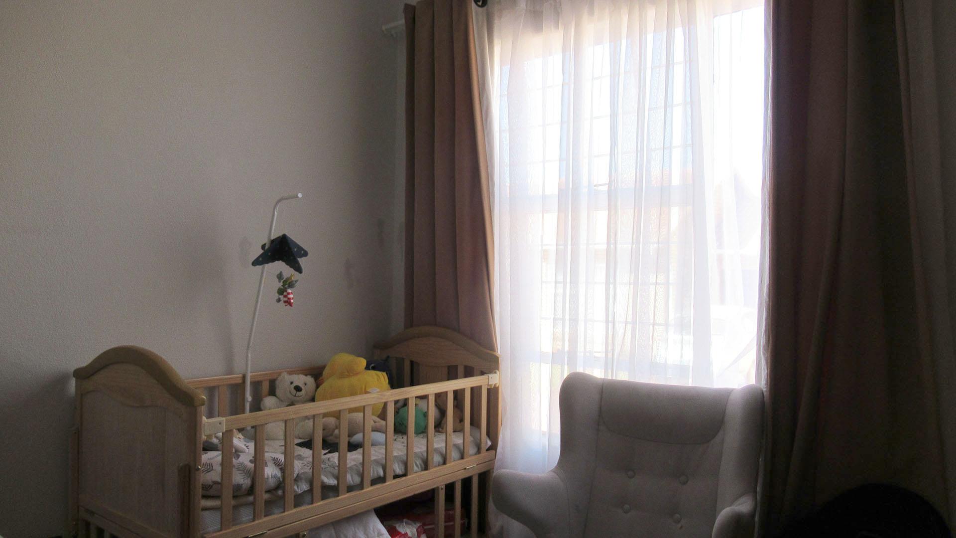 Bed Room 1 - 7 square meters of property in Groblerpark