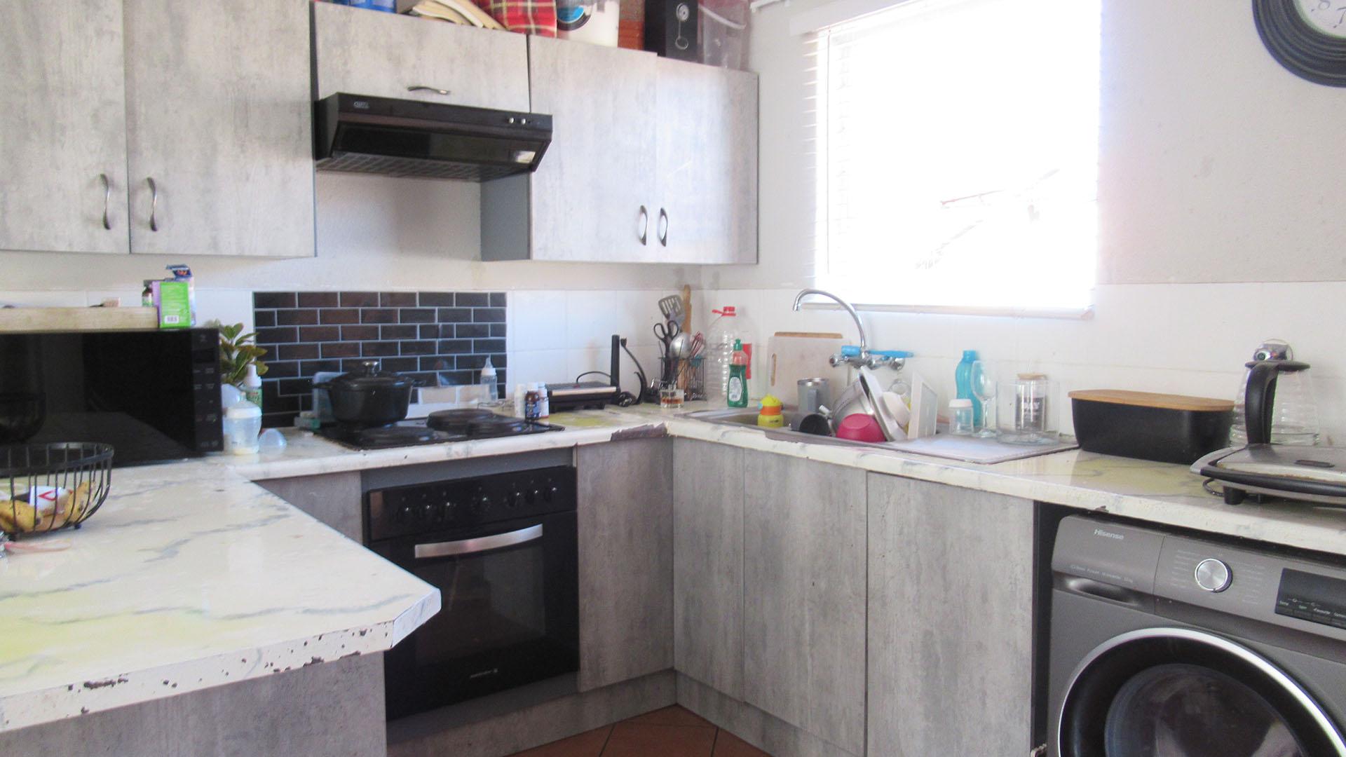 Kitchen - 6 square meters of property in Groblerpark