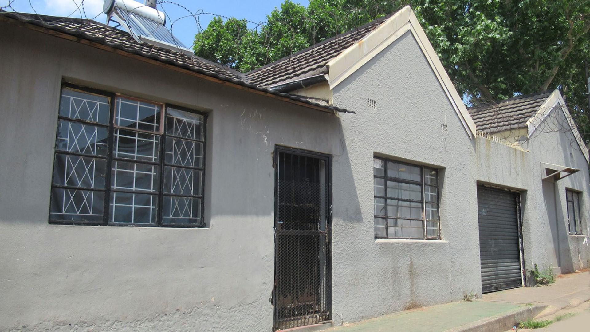 Front View of property in Vrededorp