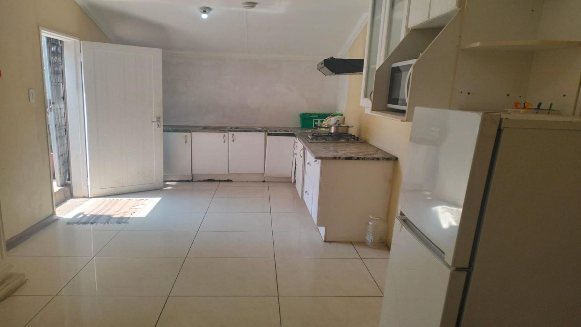 Kitchen - 35 square meters of property in Westdene (JHB)