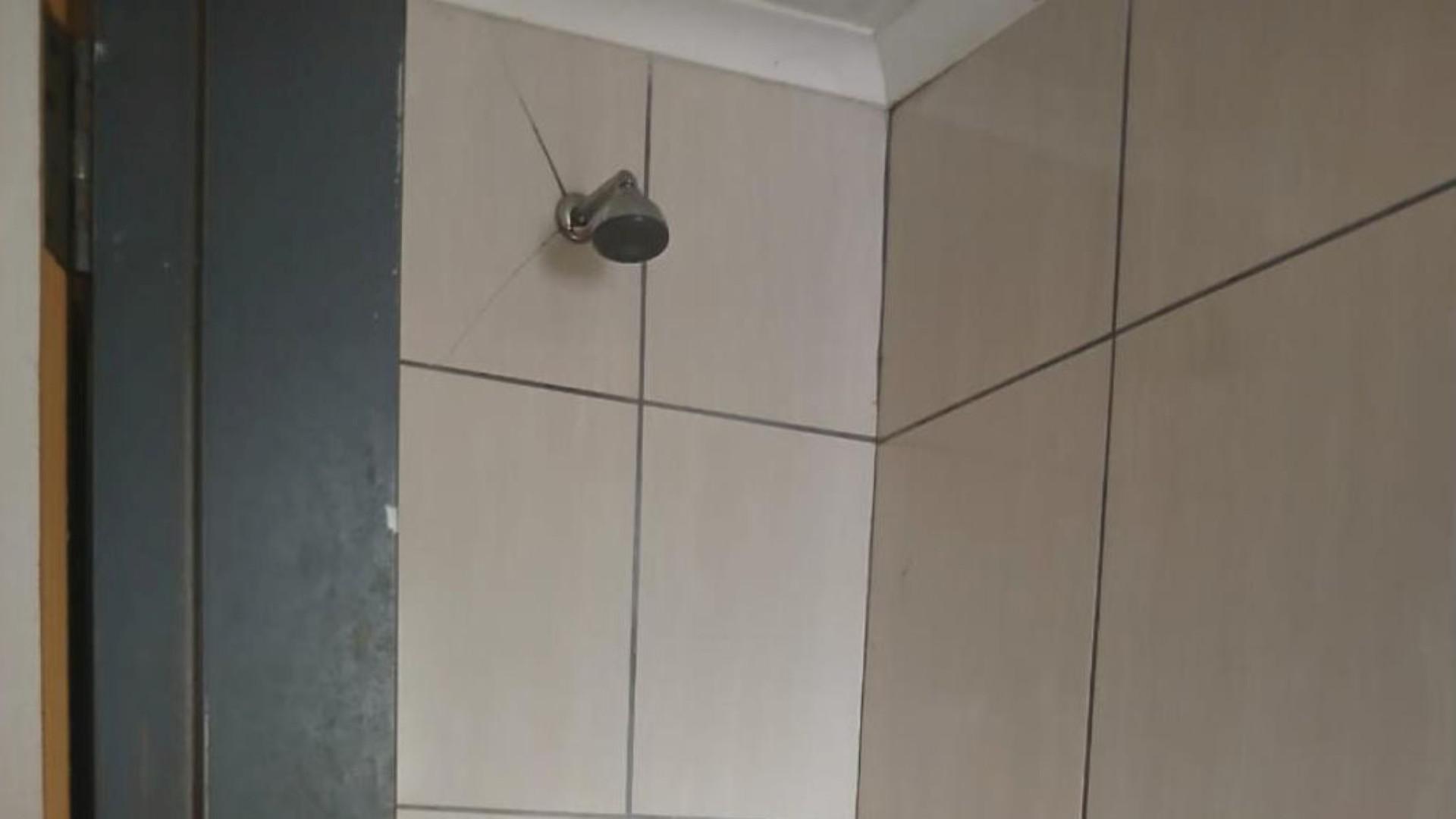 Bathroom 1 - 7 square meters of property in Westdene (JHB)