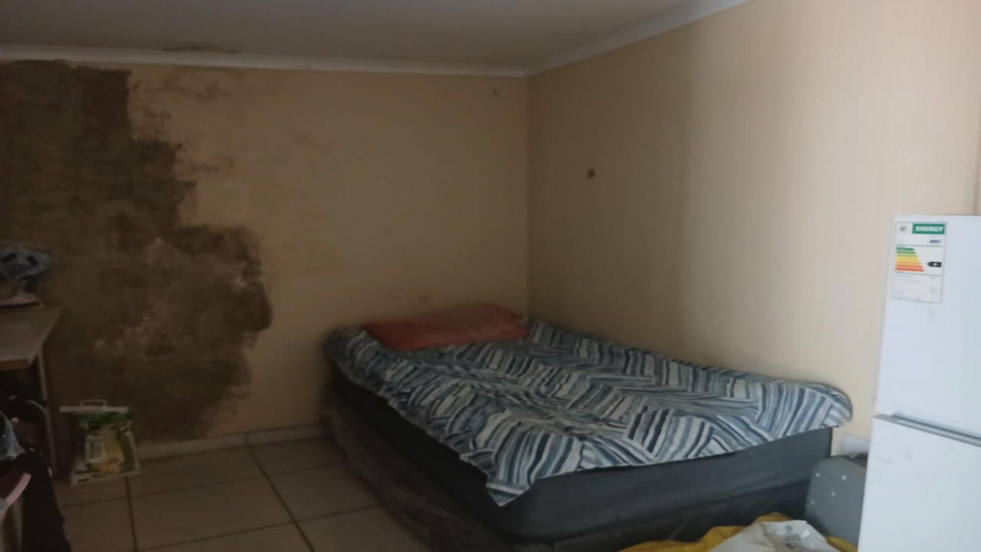 Bed Room 1 - 15 square meters of property in Westdene (JHB)