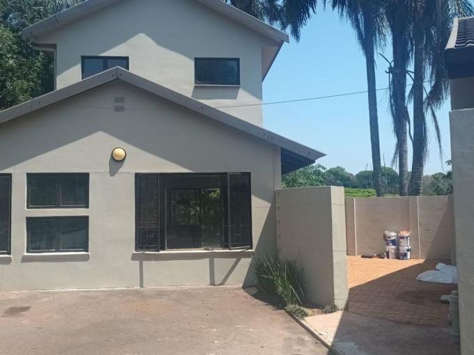 2 Bedroom Apartment to Rent in Hillcrest - KZN - Property to rent - MR696811