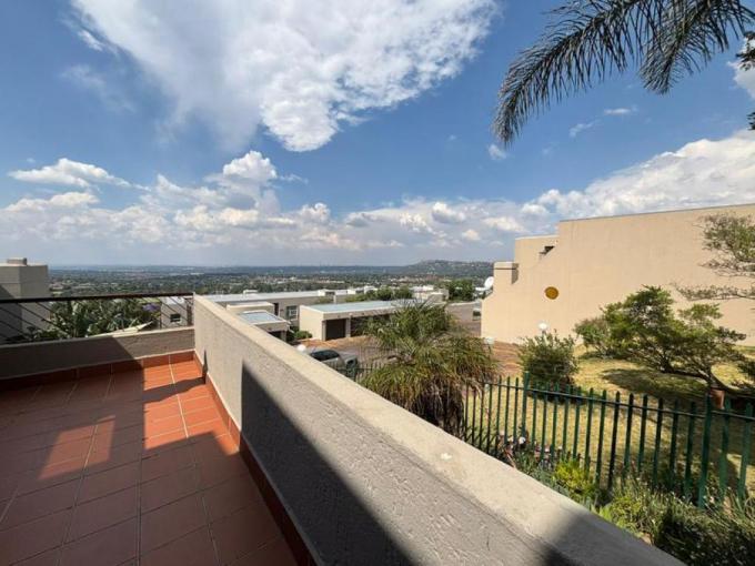 Apartment for Sale For Sale in Constantia Kloof - MR696820