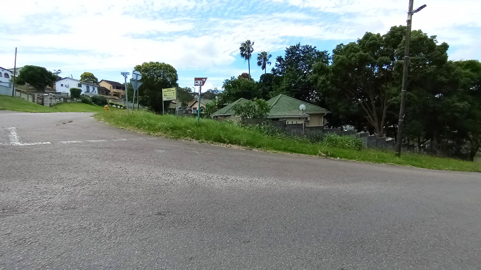 Front View of property in Queensburgh