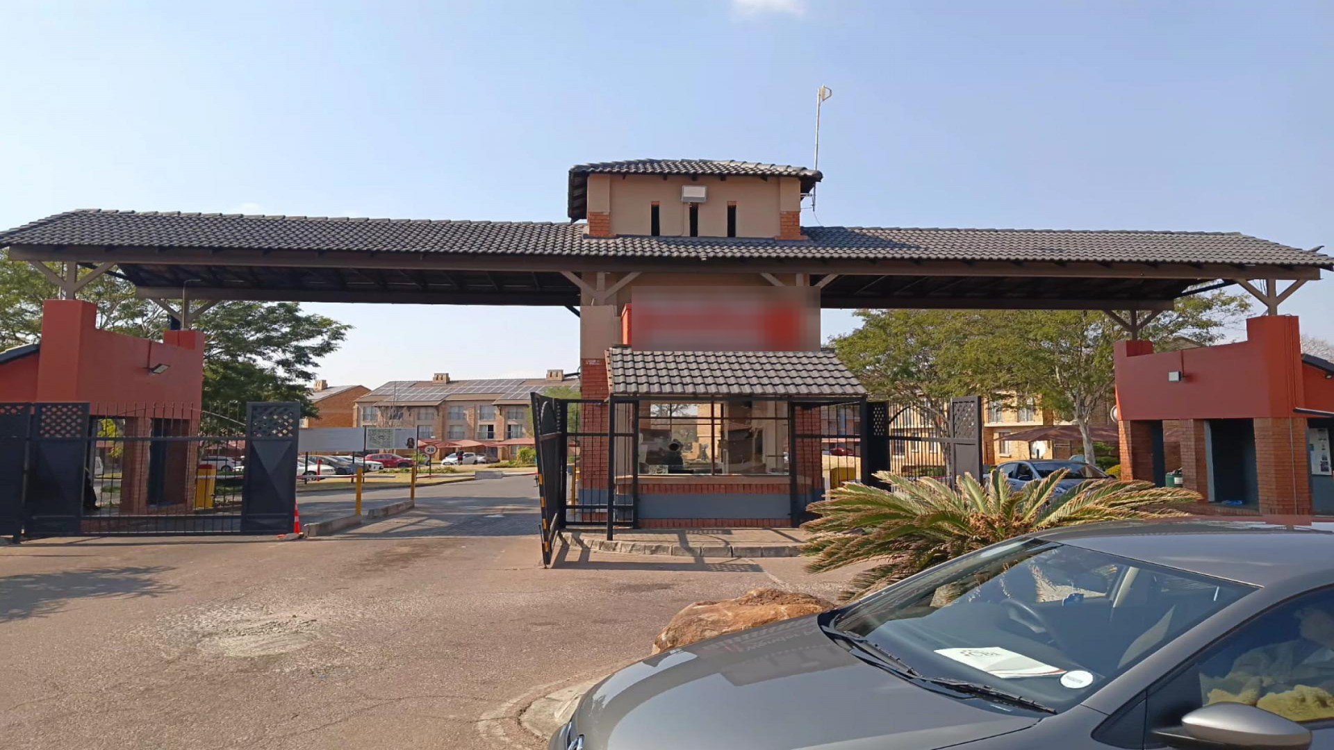 Front View of property in Karenpark