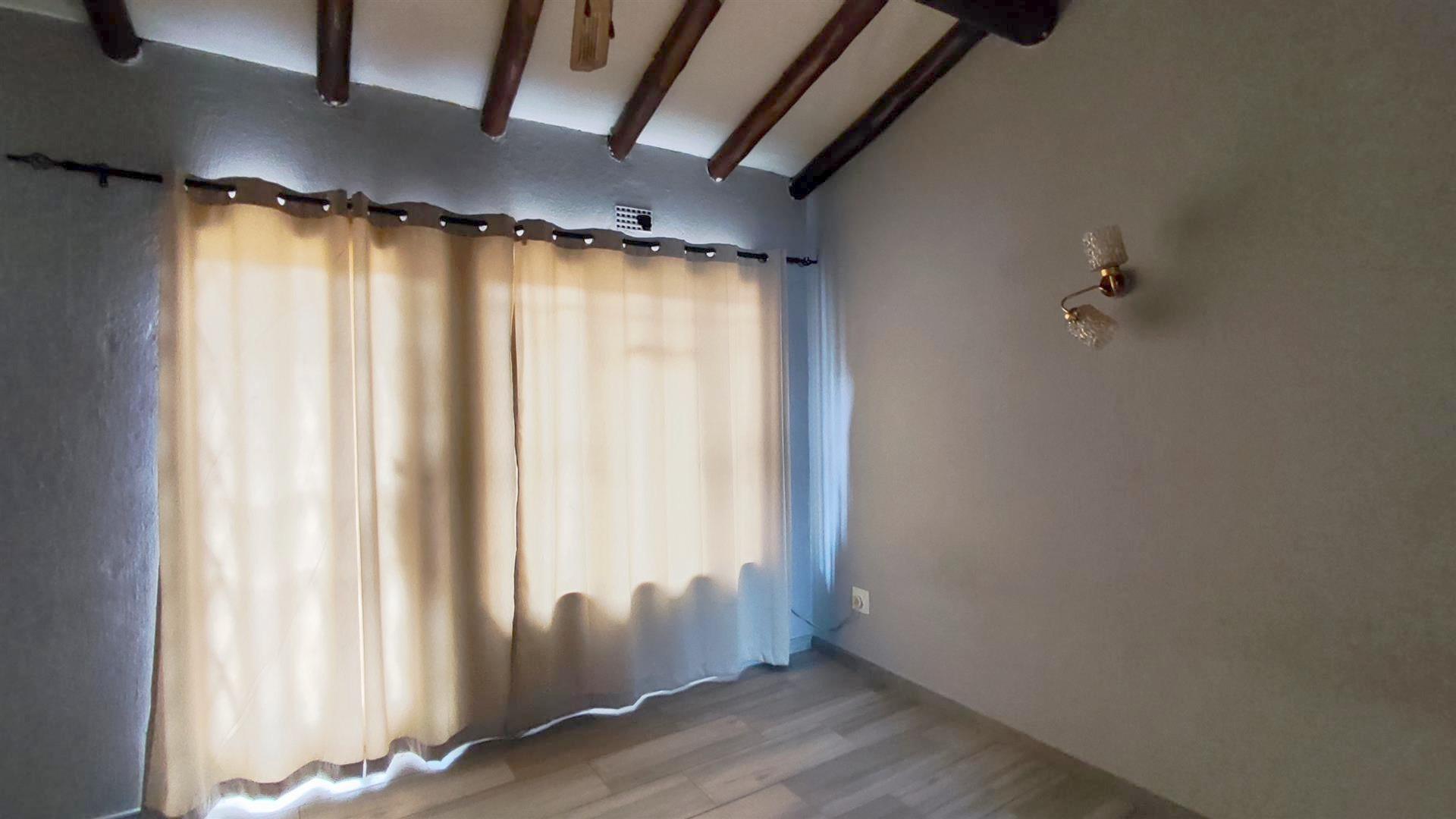 Main Bedroom - 17 square meters of property in New State Areas