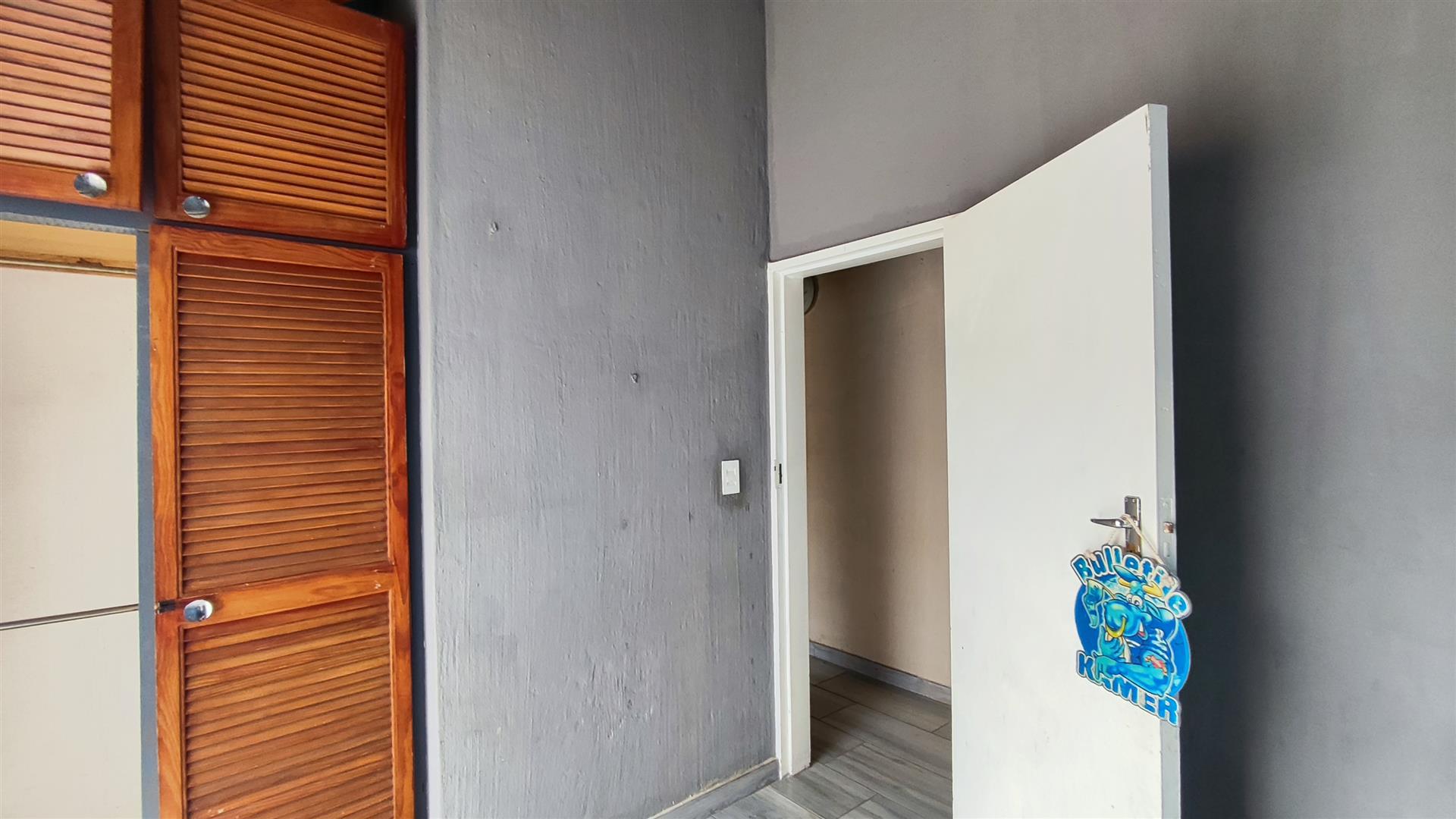 Bed Room 2 - 9 square meters of property in New State Areas