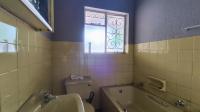 Main Bathroom - 4 square meters of property in New State Areas