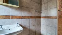 Bathroom 2 - 3 square meters of property in New State Areas