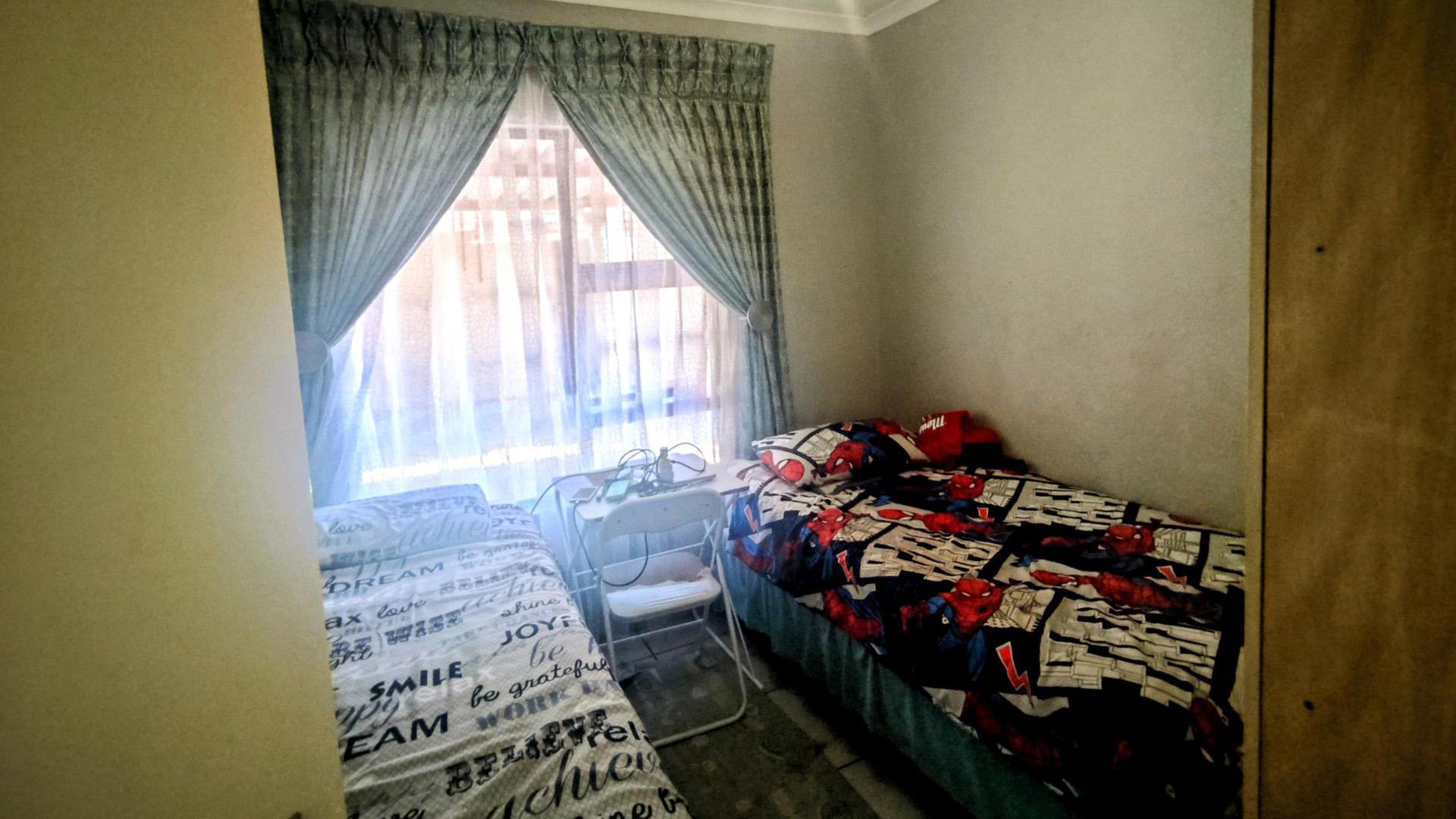 Bed Room 3 of property in Tlhabane West