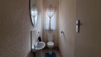 Guest Toilet - 3 square meters of property in Albertsdal