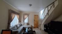 Lounges - 25 square meters of property in Albertsdal