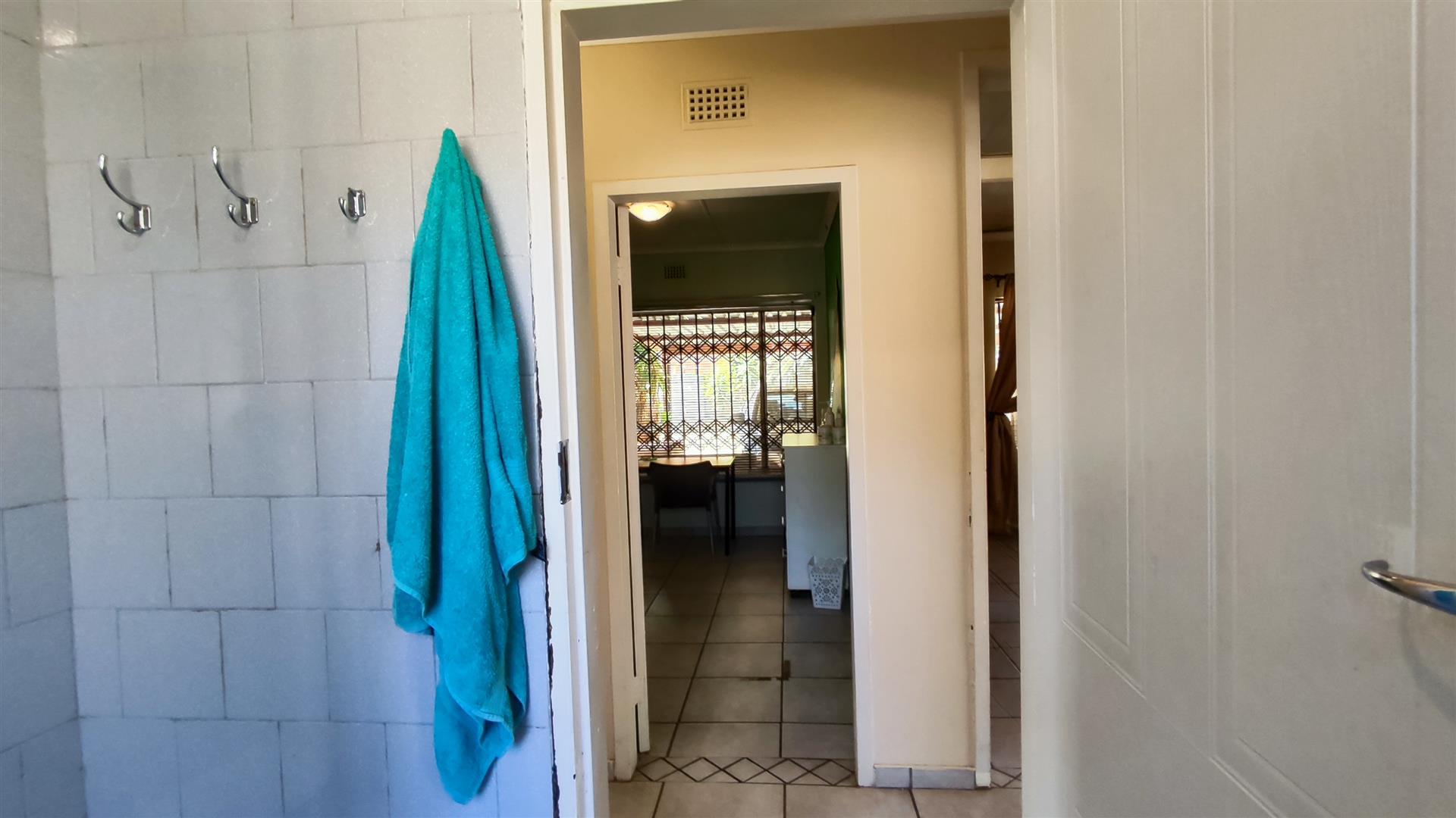 Bathroom 1 - 5 square meters of property in Modder East