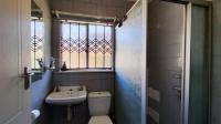 Bathroom 1 - 5 square meters of property in Modder East