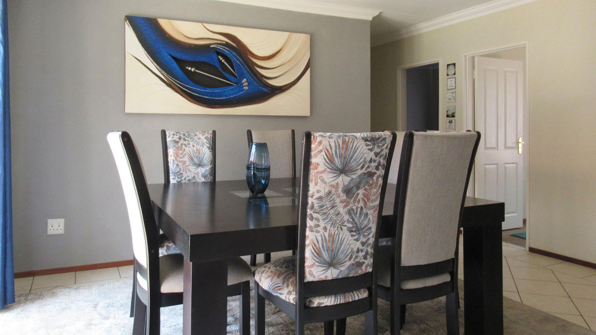 Dining Room - 21 square meters of property in Honeydew Ridge