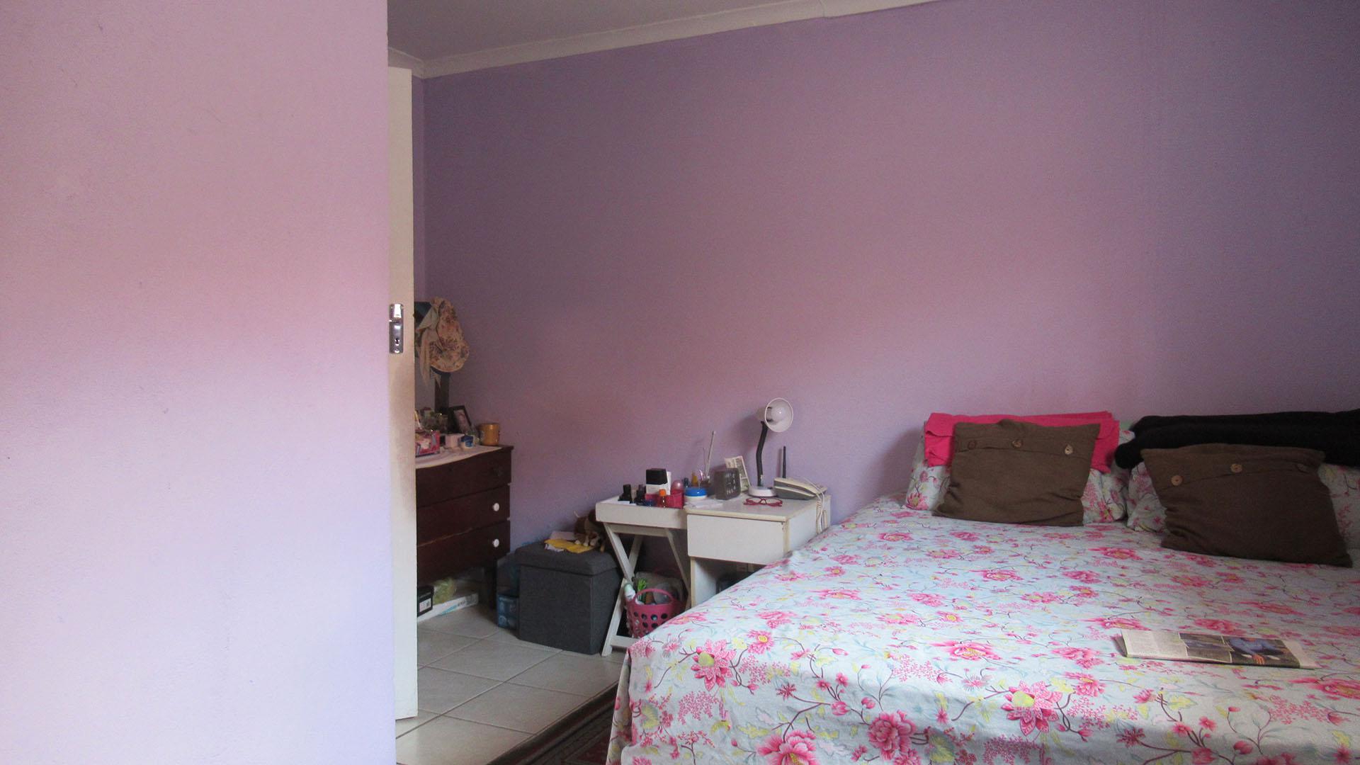 Bed Room 5+ - 14 square meters of property in Honeydew Ridge
