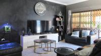 Lounges - 21 square meters of property in Honeydew Ridge