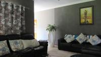 Lounges - 21 square meters of property in Honeydew Ridge